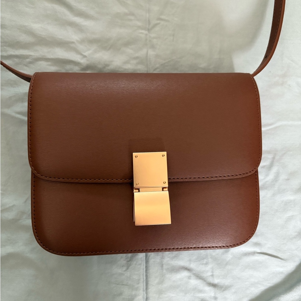 Elegant Brown Leather Box Bag